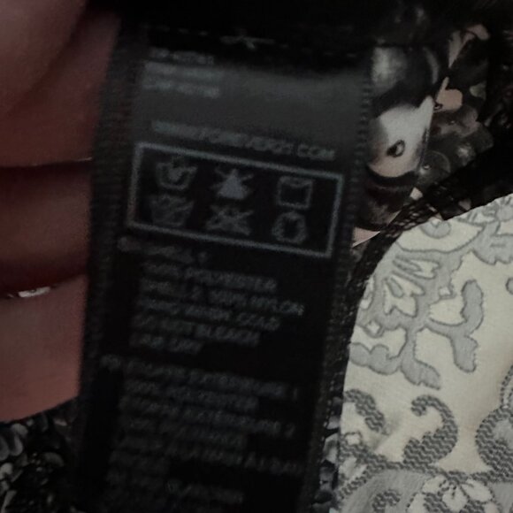 Express Open Back Button Up Flannel (M) - Picture 3 of 3